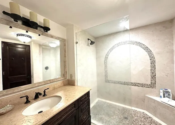 Apartment Front Luxury 2 Bedroom - Exclusive Cabo Corridor *